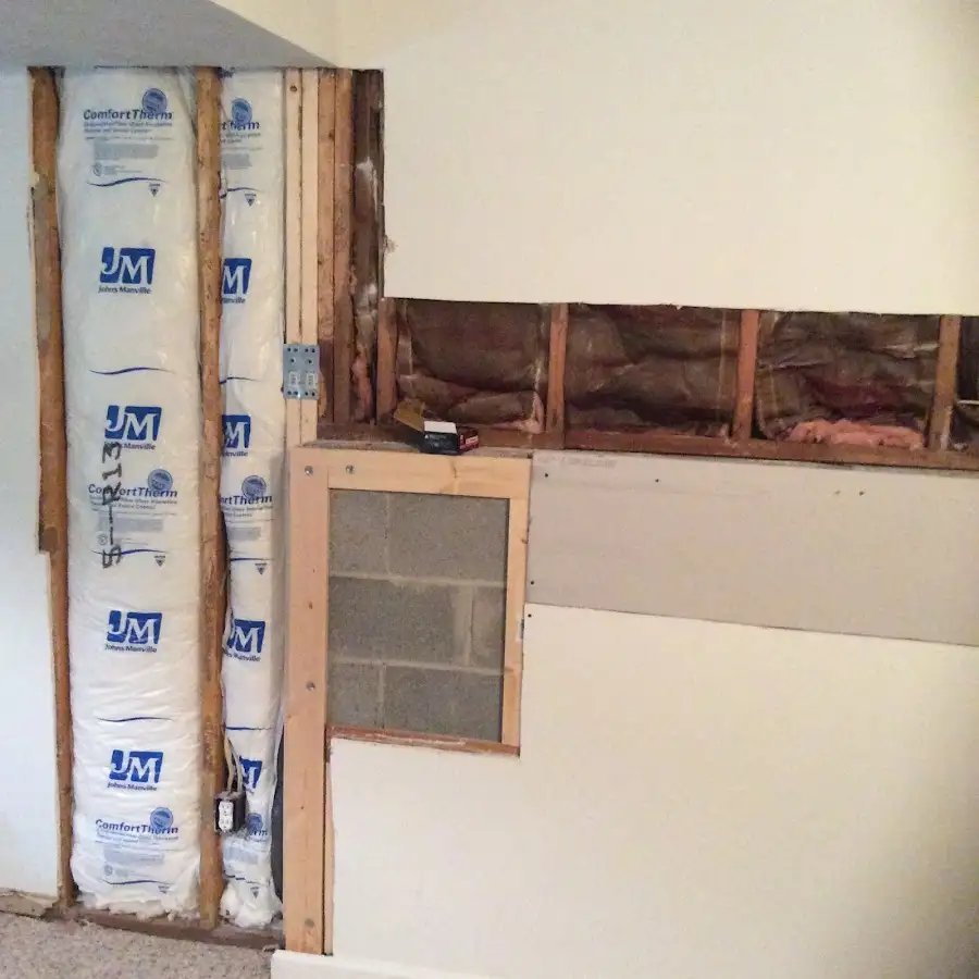 Wall insulation replacement during Structural Drying in Warrensville Heights